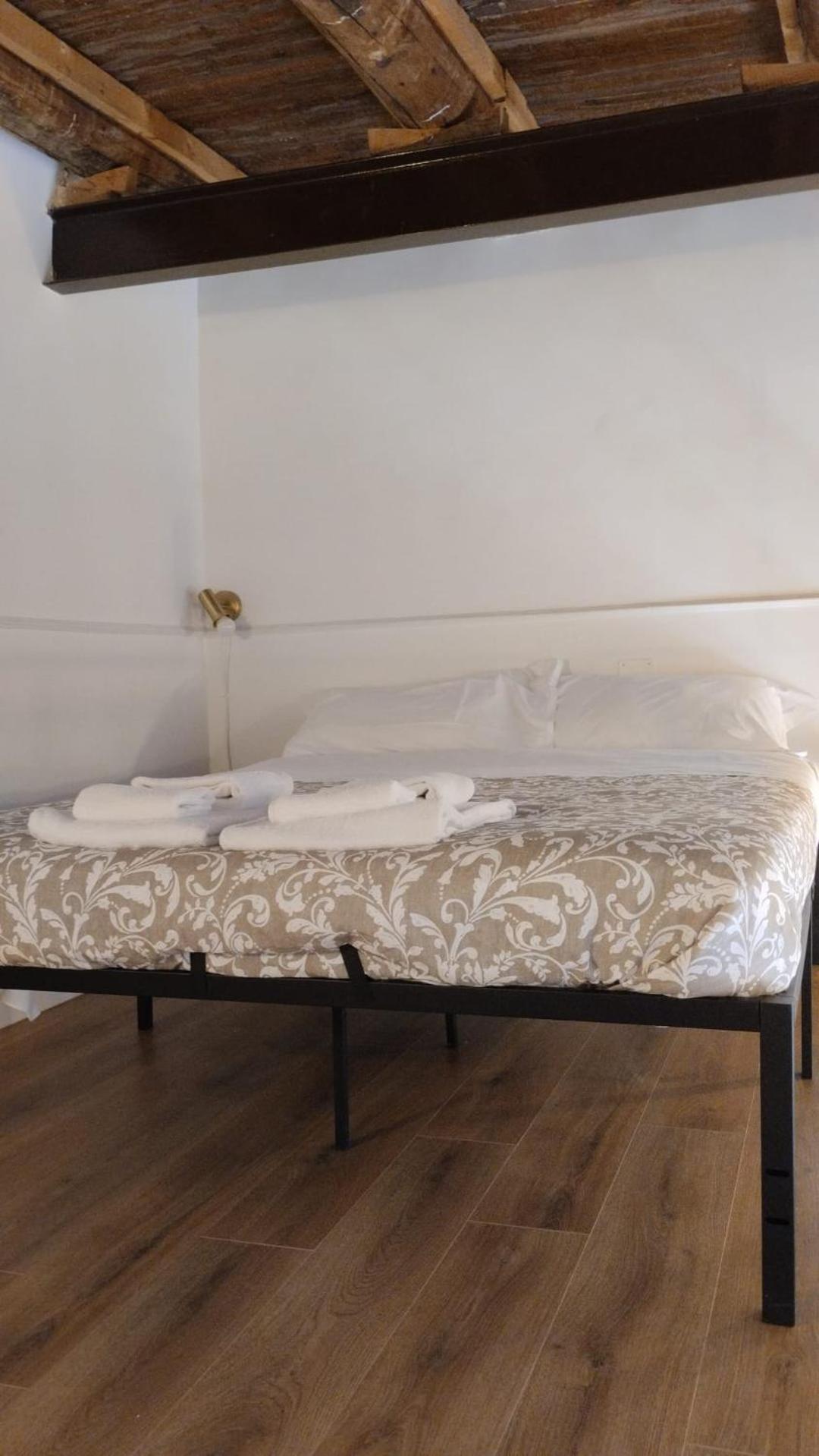 Residence E Appartamenti Cavallerizza ナポリ エクステリア 写真
