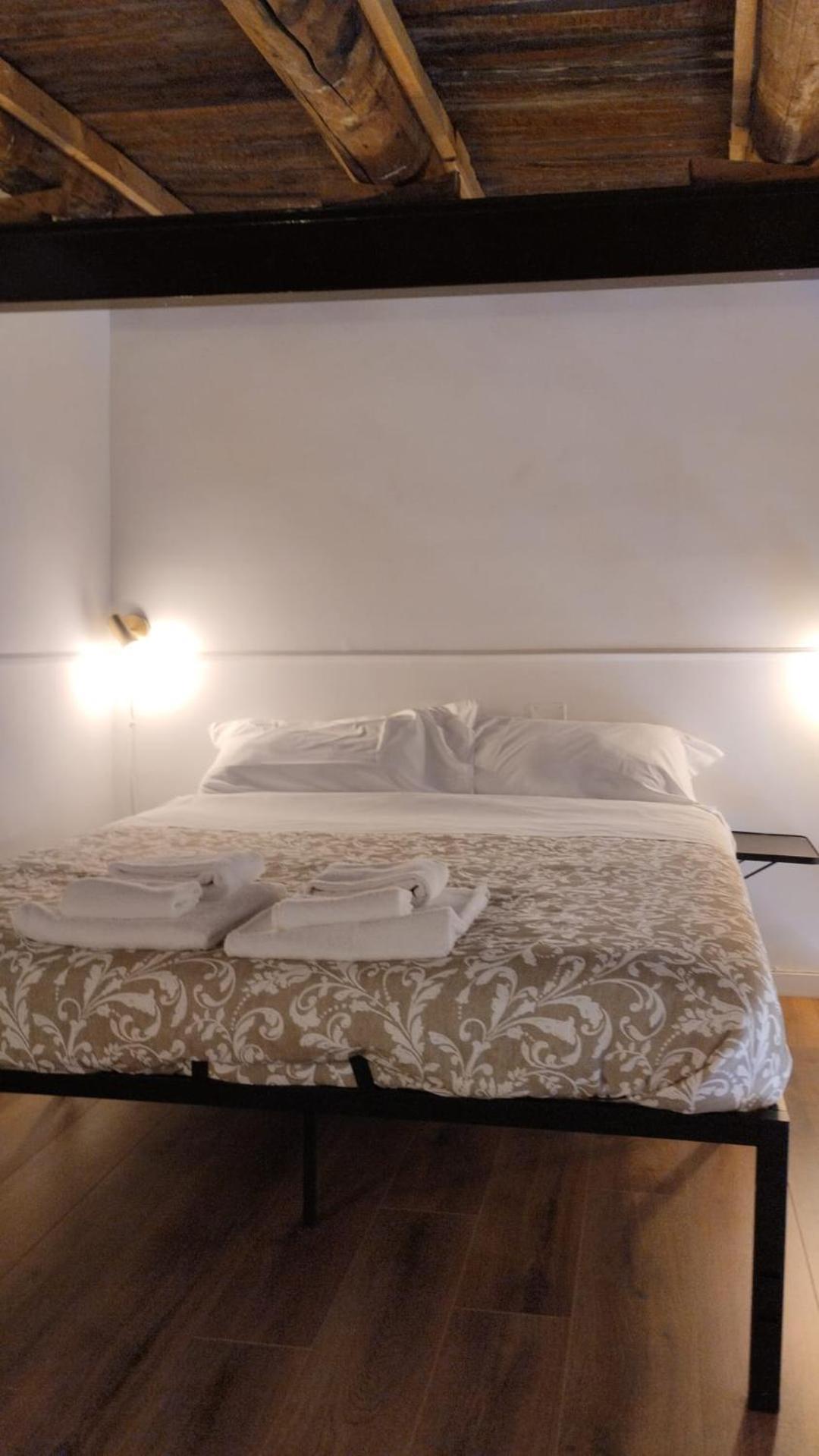Residence E Appartamenti Cavallerizza ナポリ エクステリア 写真