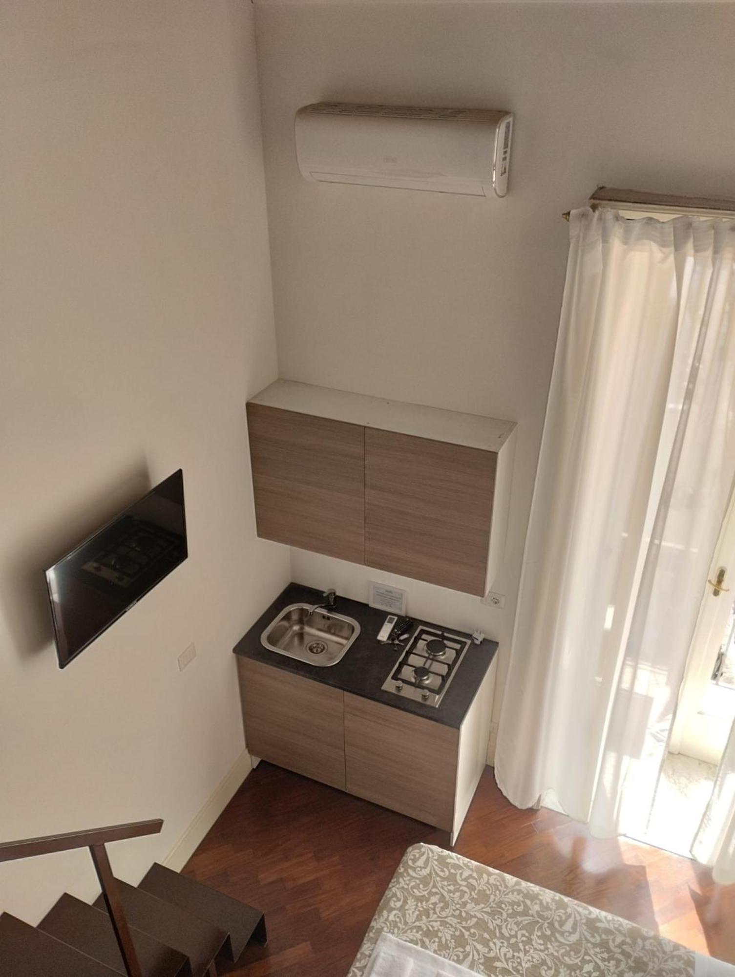 Residence E Appartamenti Cavallerizza ナポリ エクステリア 写真