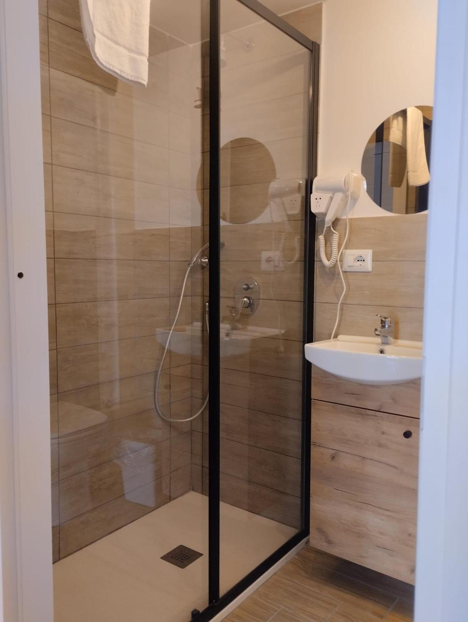 Residence E Appartamenti Cavallerizza ナポリ エクステリア 写真