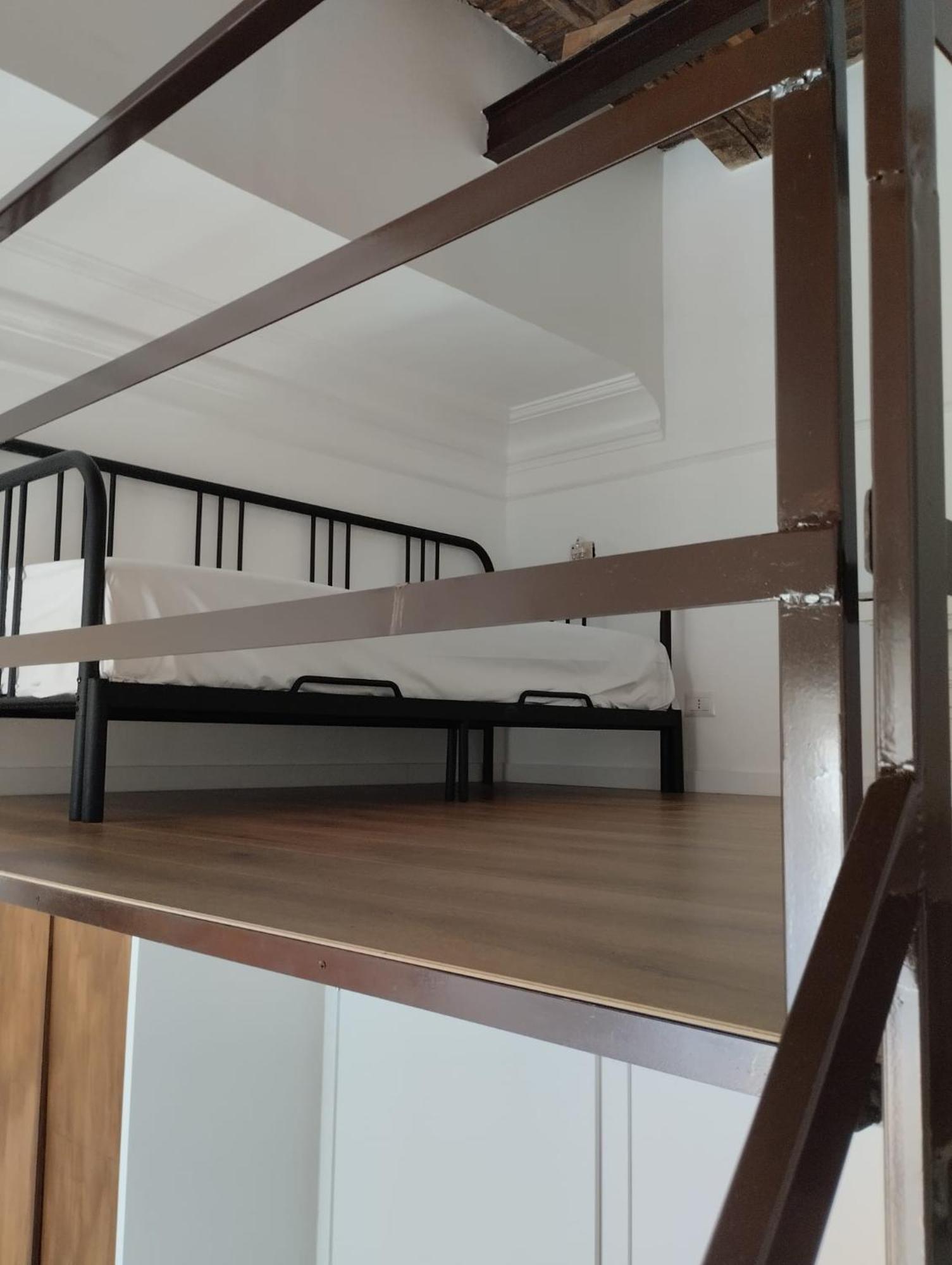 Residence E Appartamenti Cavallerizza ナポリ エクステリア 写真