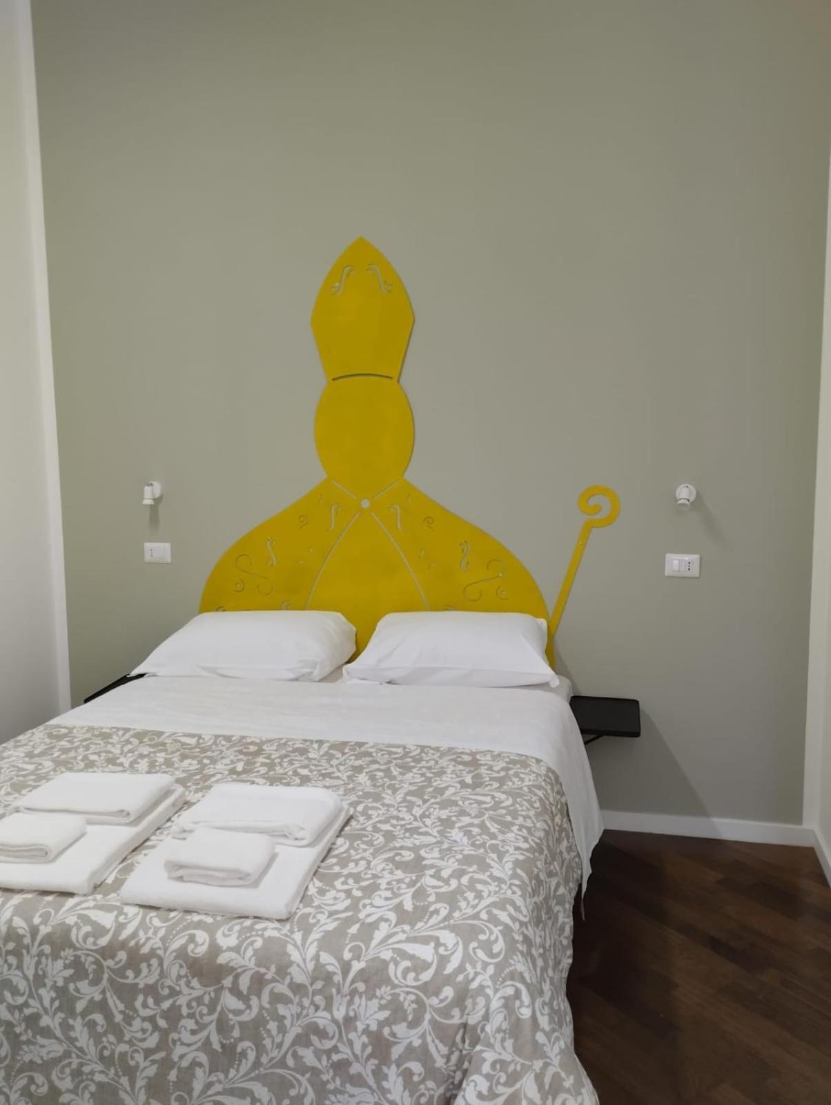 Residence E Appartamenti Cavallerizza ナポリ エクステリア 写真