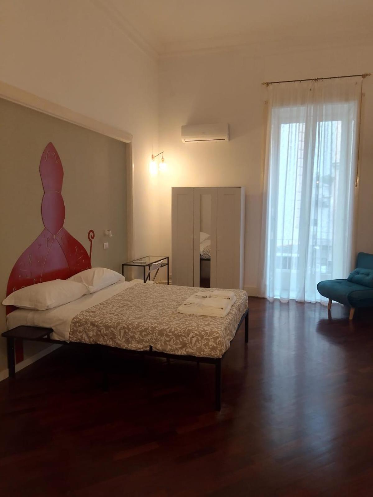 Residence E Appartamenti Cavallerizza ナポリ エクステリア 写真