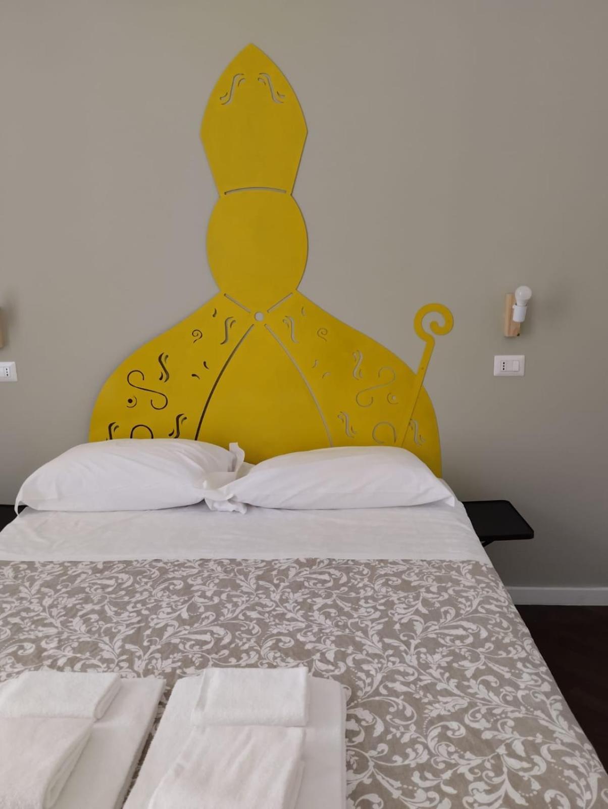 Residence E Appartamenti Cavallerizza ナポリ エクステリア 写真