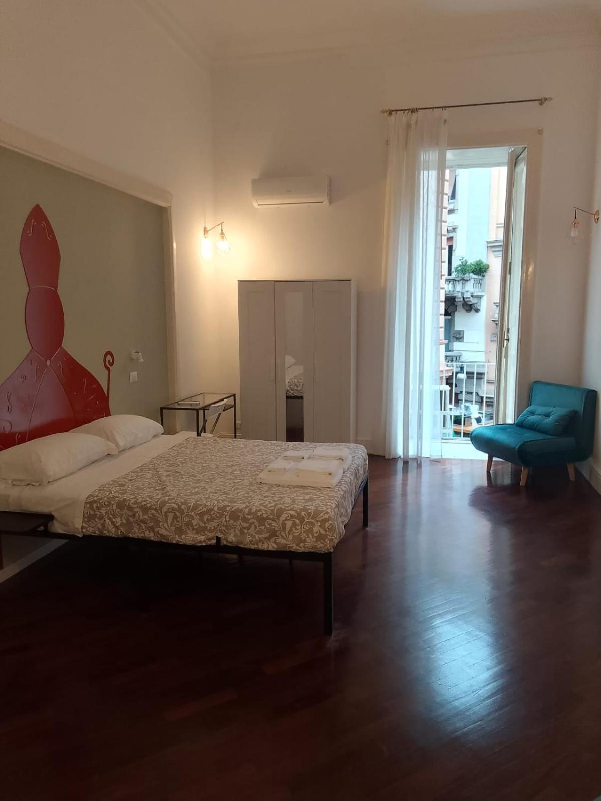Residence E Appartamenti Cavallerizza ナポリ エクステリア 写真