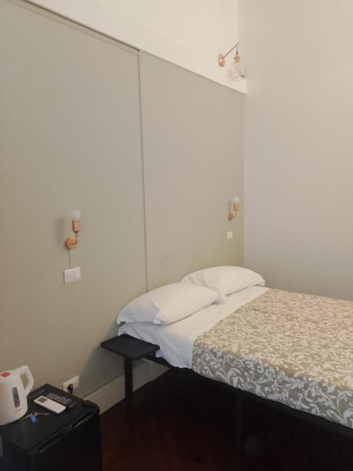 Residence E Appartamenti Cavallerizza ナポリ エクステリア 写真