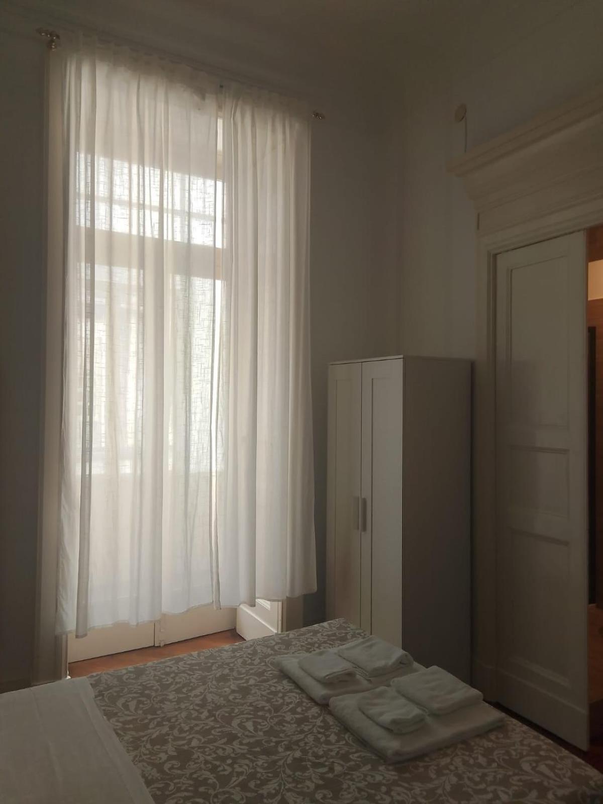 Residence E Appartamenti Cavallerizza ナポリ エクステリア 写真