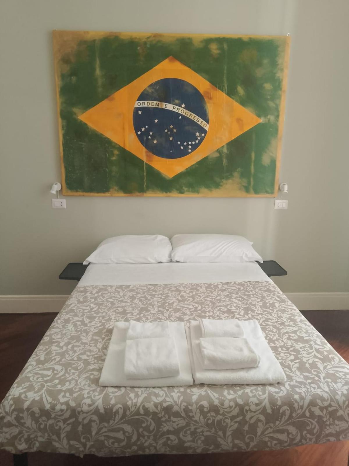 Residence E Appartamenti Cavallerizza ナポリ エクステリア 写真